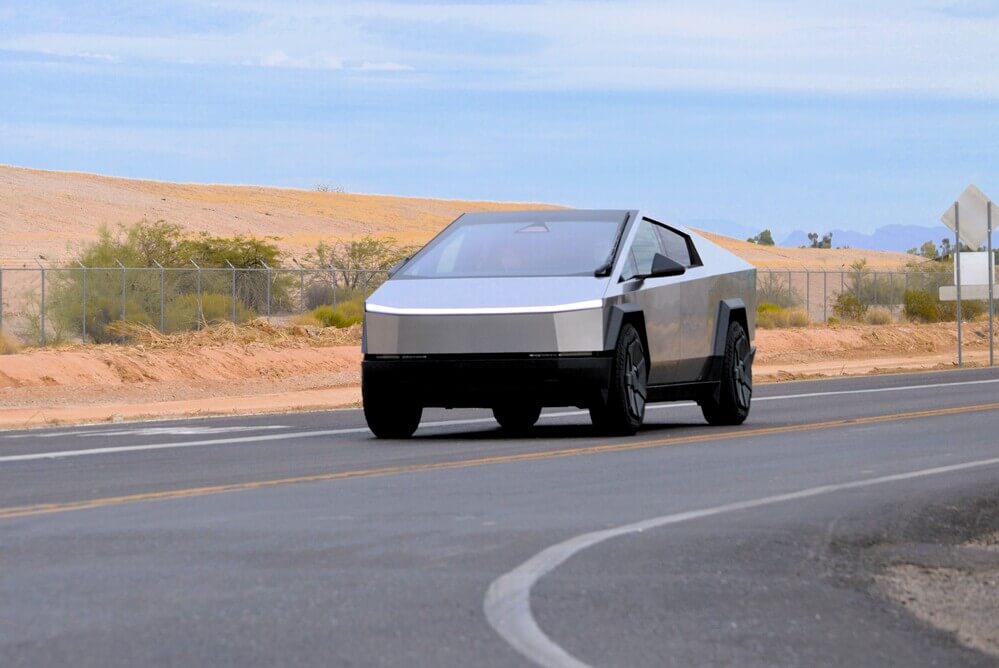 Tesla auf der Landstraße
