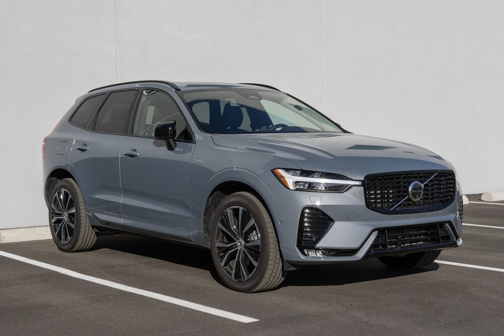 沃尔沃 XC60 在迪拜充电