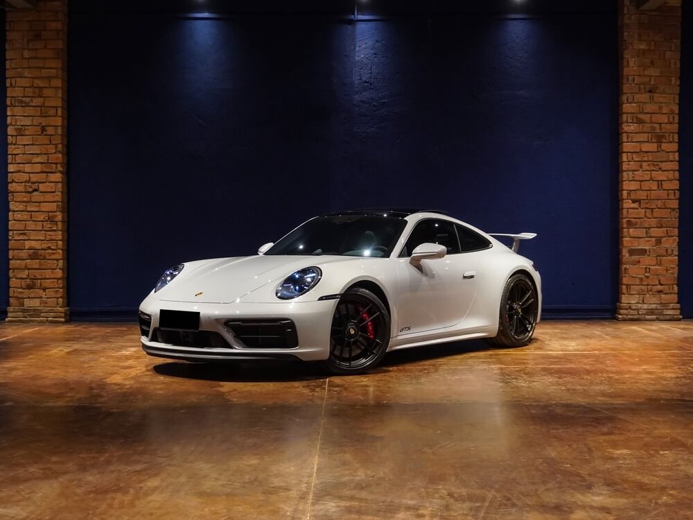 迪拜白色保时捷 911 Carrera GTS