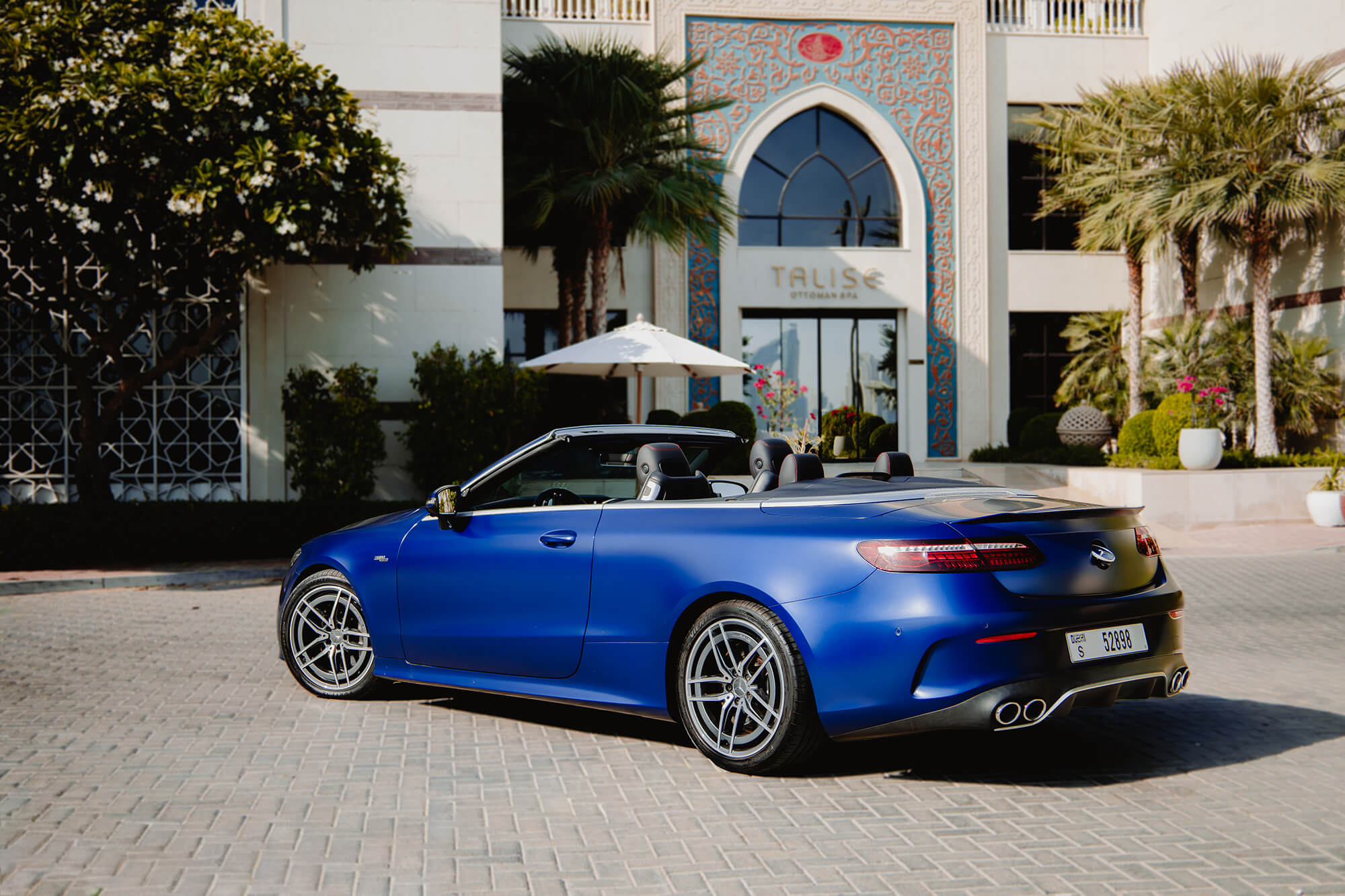 Mercedes E53 AMG Cabrio Blauw