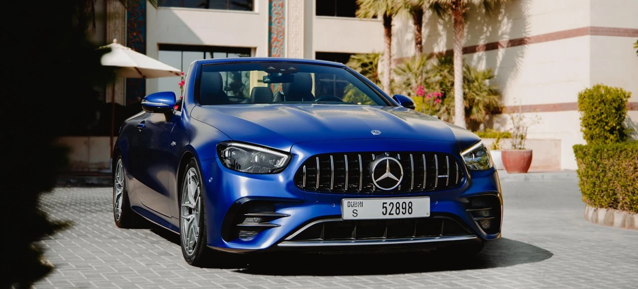 Mercedes E53 AMG Cabrio Mavi