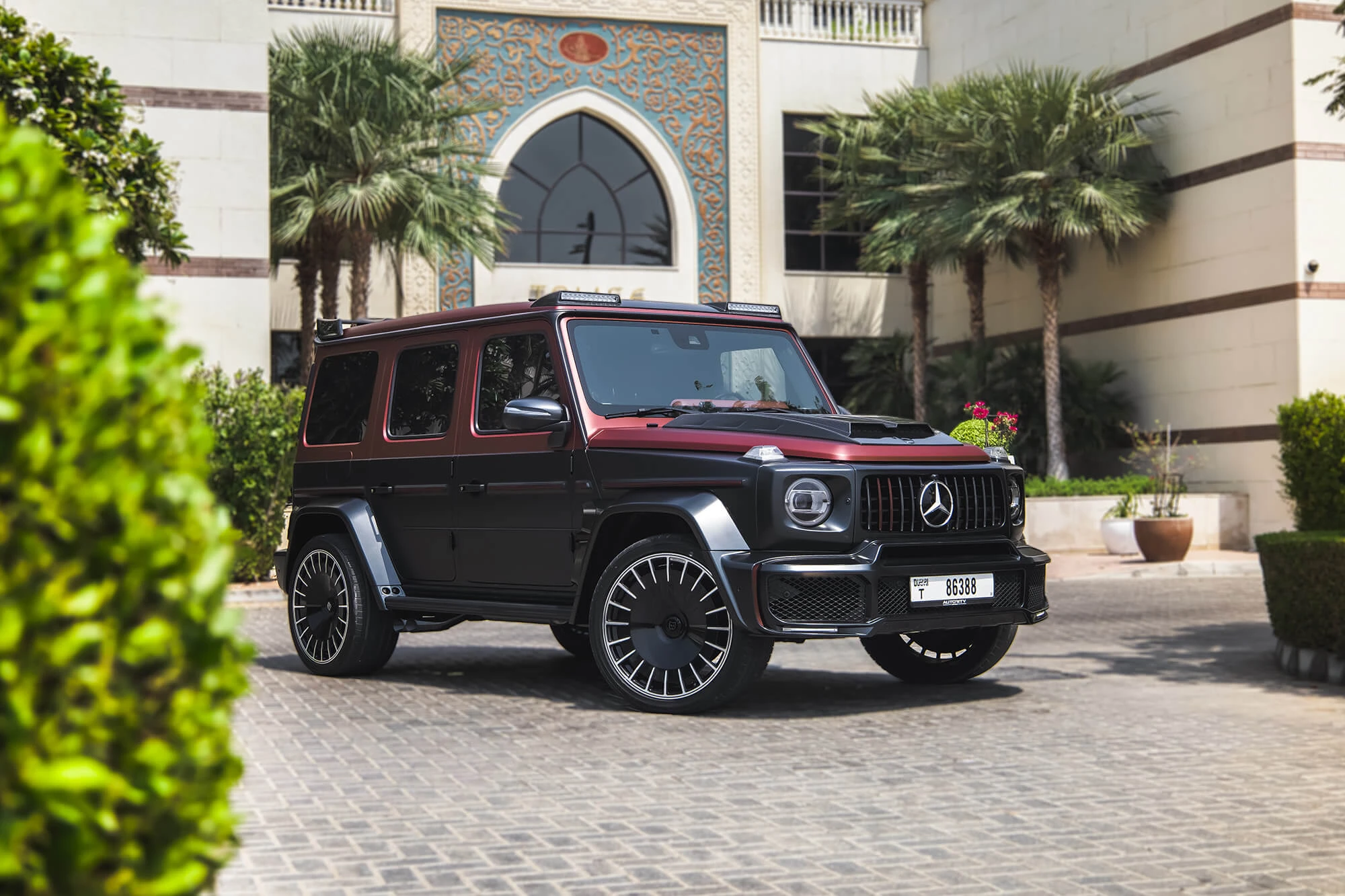 Mercedes G-Class Brabus 800 Kit Carbono Preto Mate e Vermelho