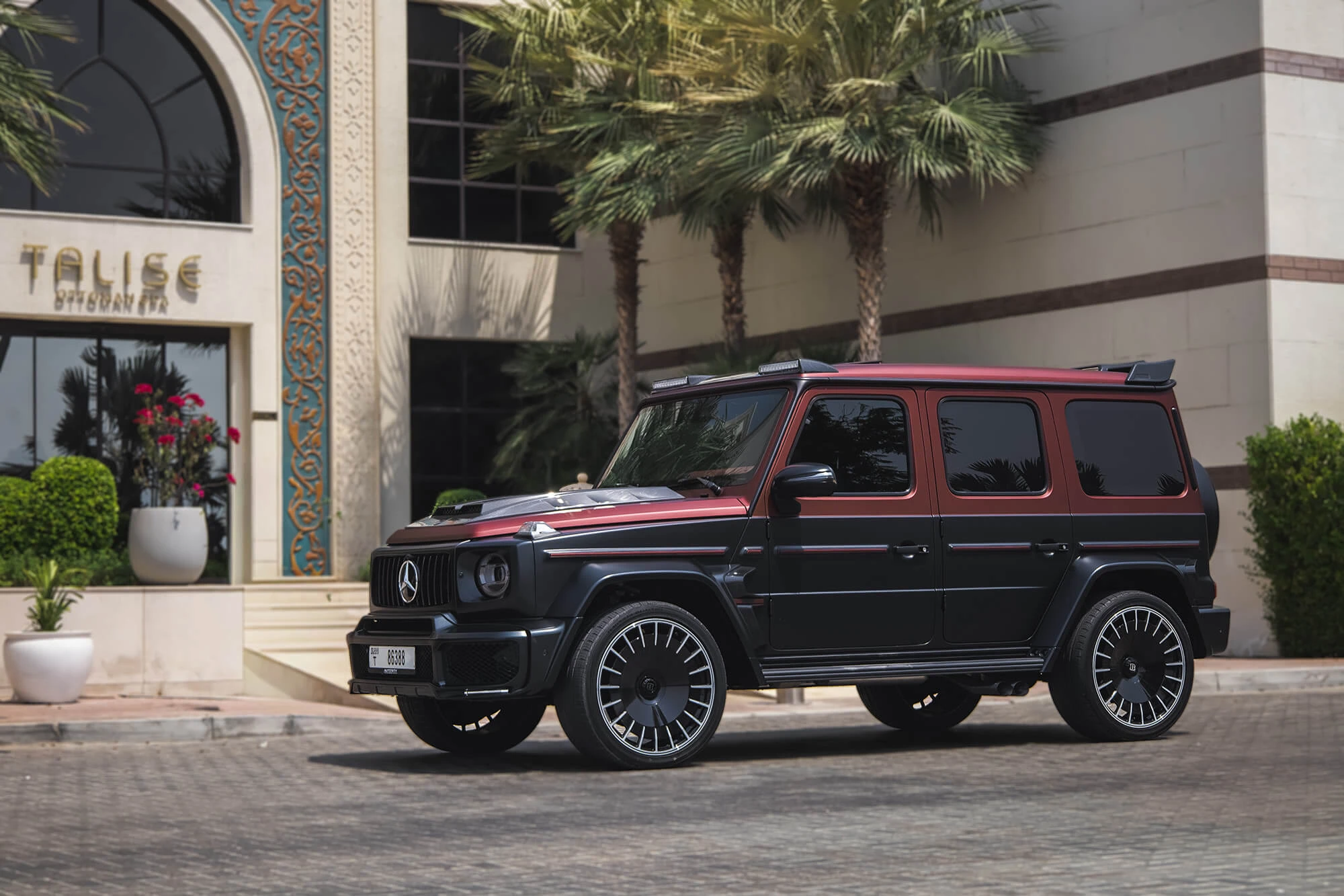 Mercedes G-Class Brabus 800 Kit Carbono Preto Mate e Vermelho