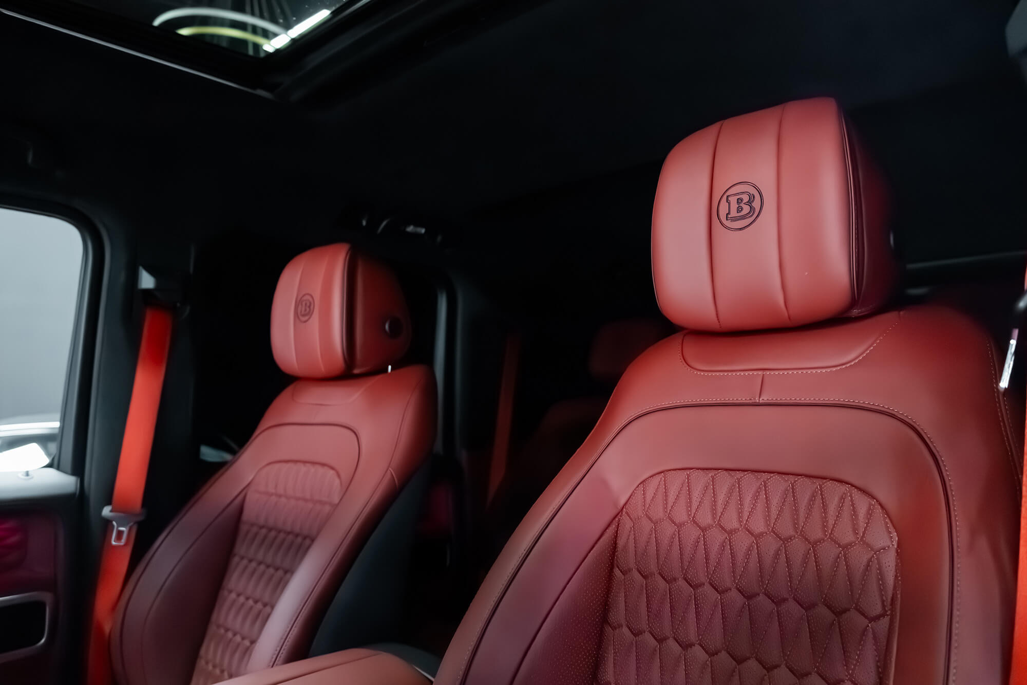 Mercedes G-Class Brabus 800 Carbon Kit Black Matte & Red