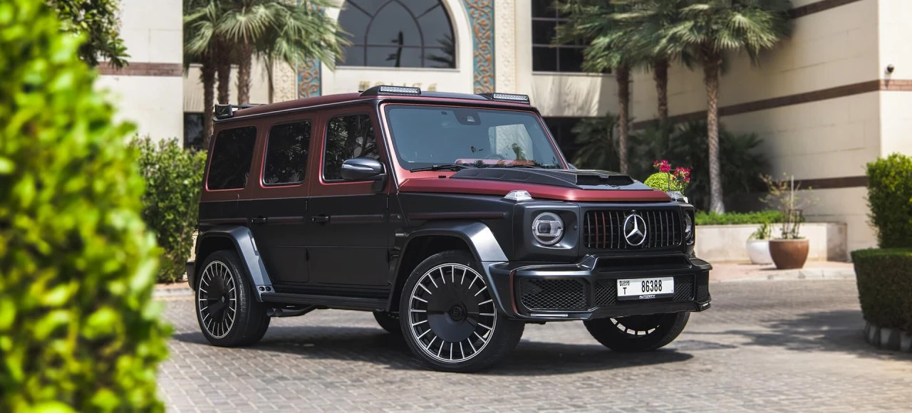 Mercedes G-Class Brabus 800 Kit Carbono Preto Mate e Vermelho