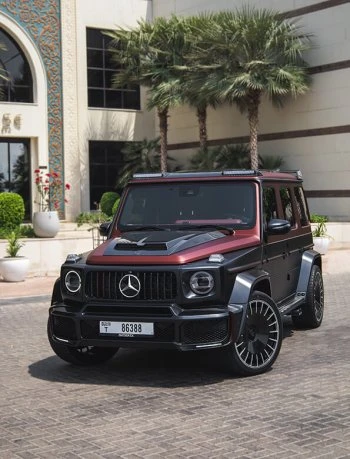 Mercedes G-Class Brabus 800 Kit Carbono Preto Mate e Vermelho