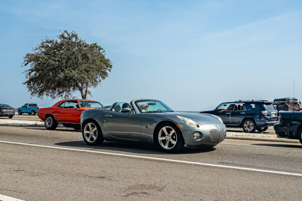 pontiac solstice