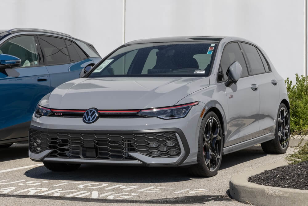 2025 Volkswagen Golf i Dubai