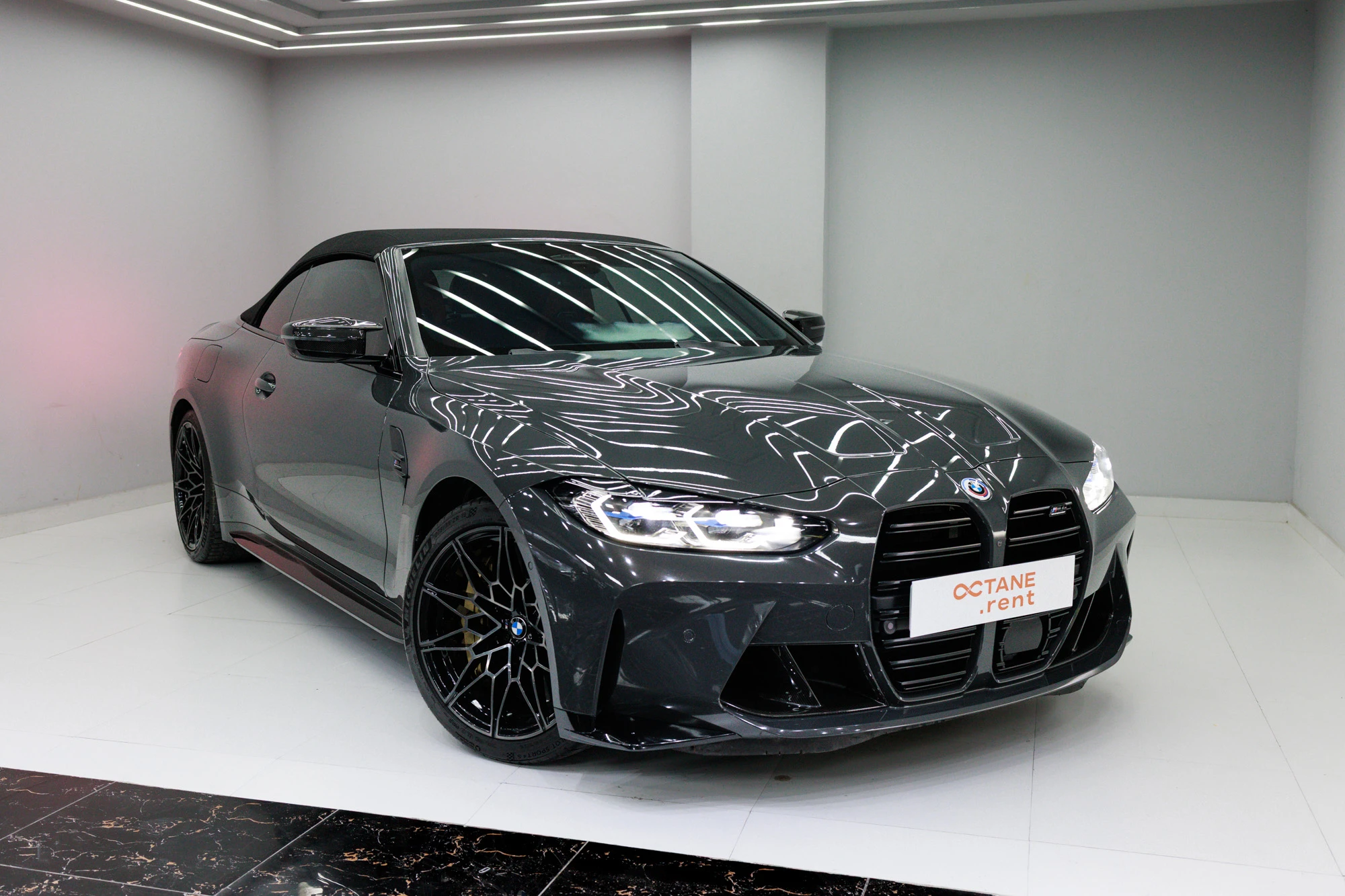 BMW M4 Wettbewerb Grau BMW M4 Wettbewerb Grau