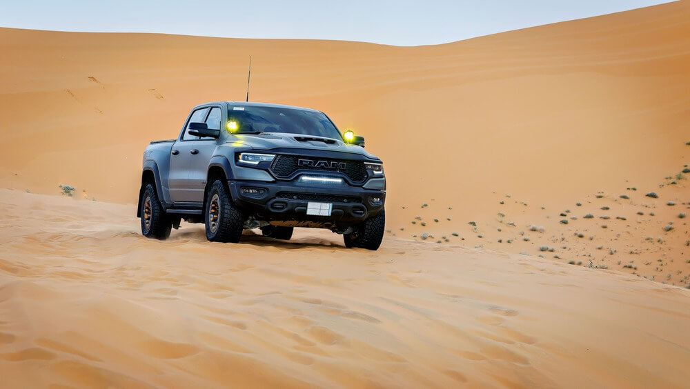 Hvordan lejer man en bil i Abu Dhabi?