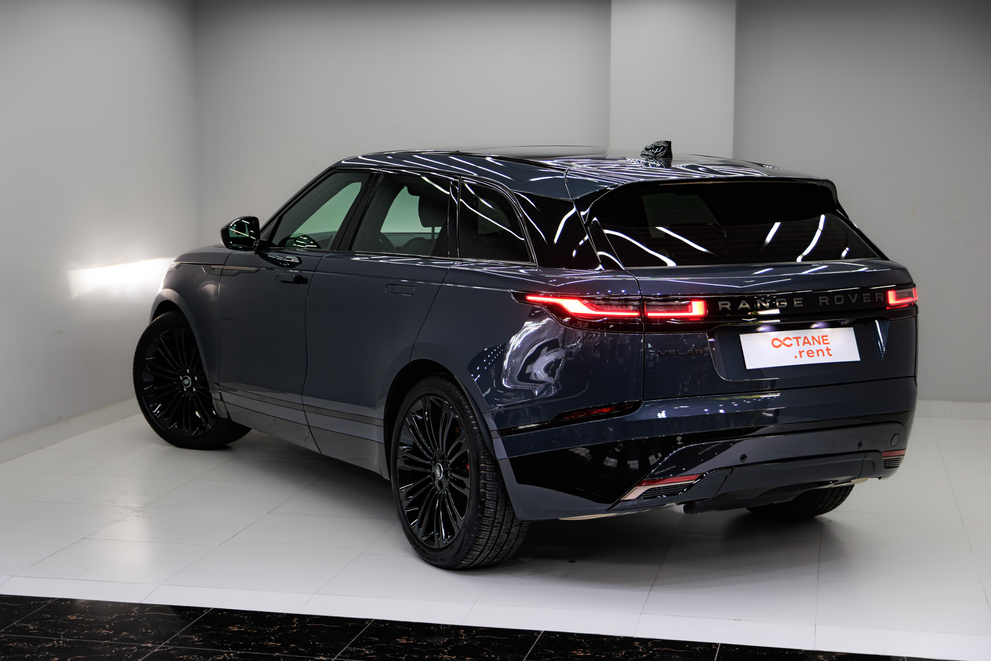 Range Rover Velar Blue