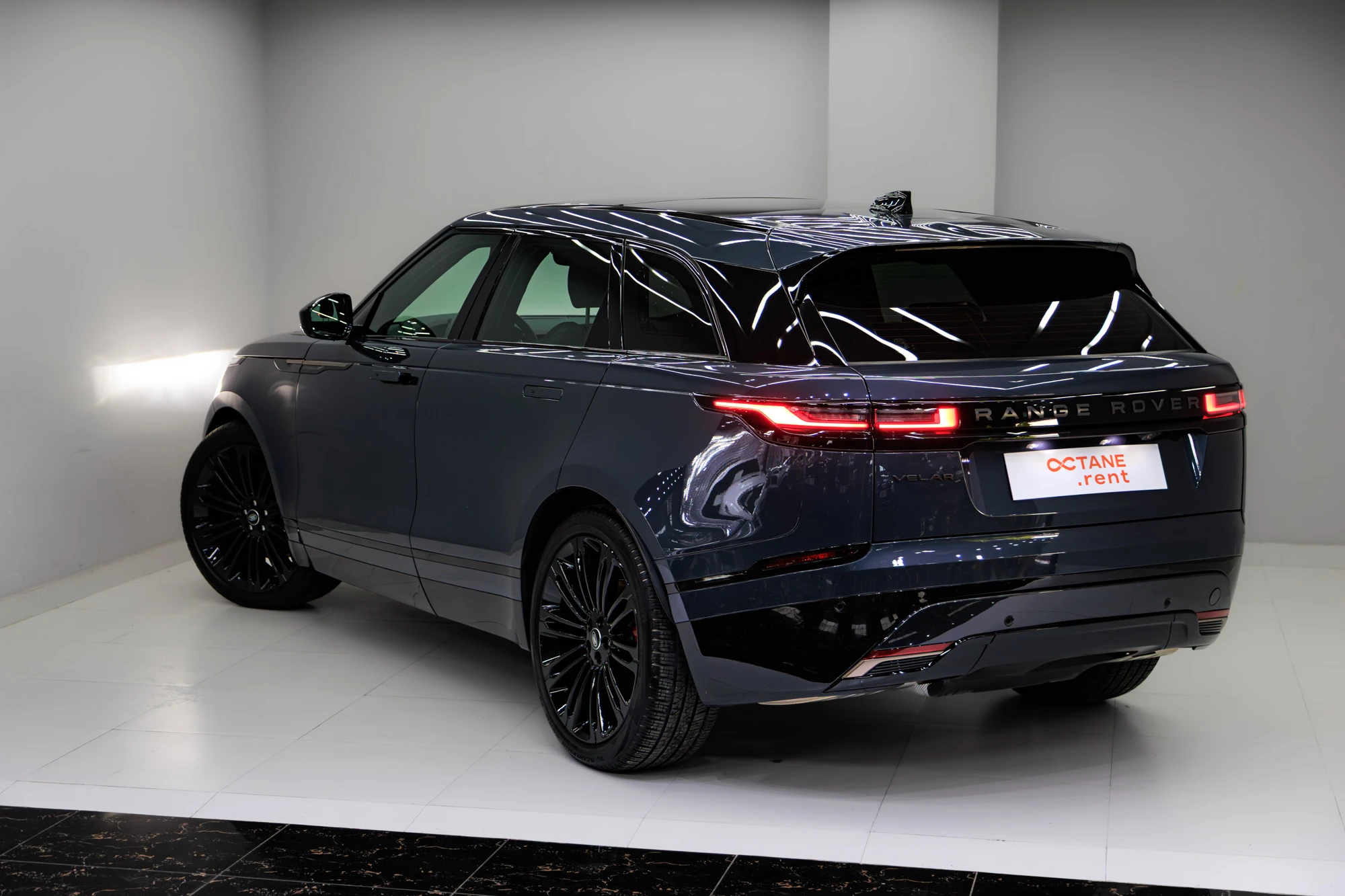 Range Rover Velar Blue