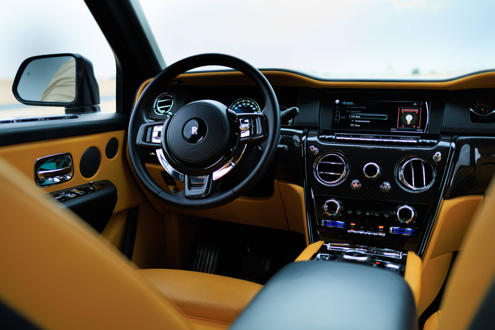 Rolls-Royce Cullinan Black