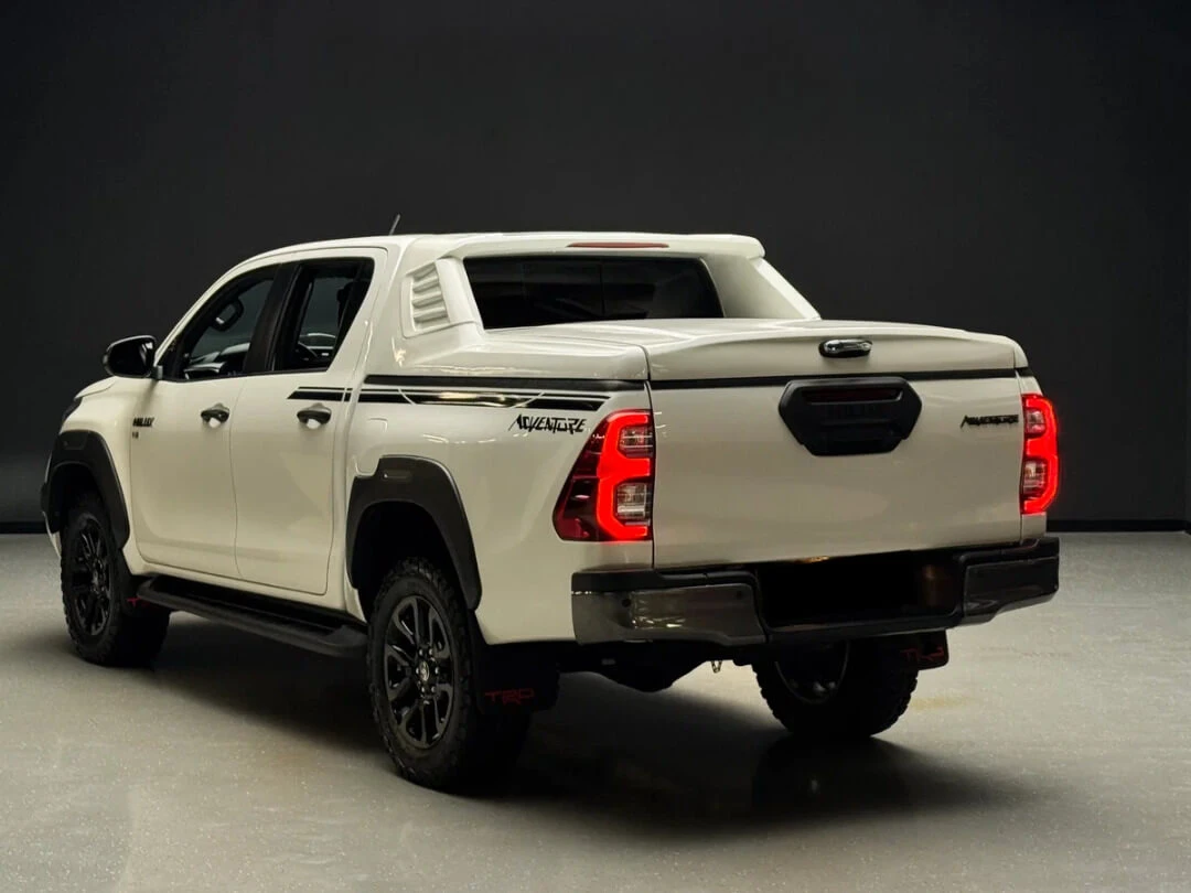 Toyota Hilux White