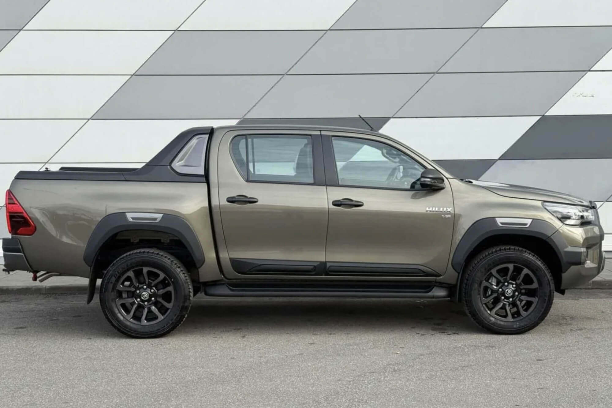 Toyota Hilux Green