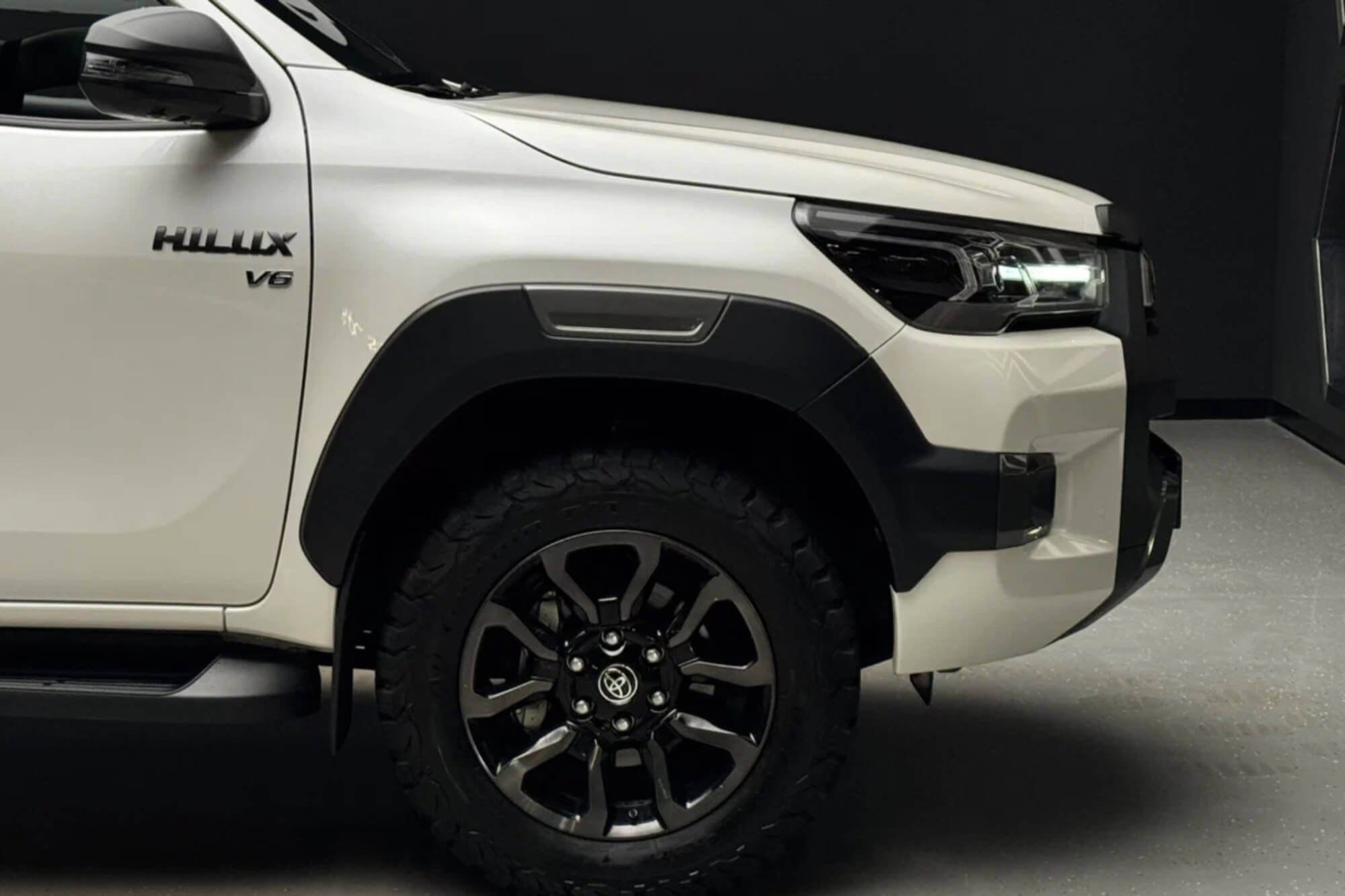Toyota Hilux White