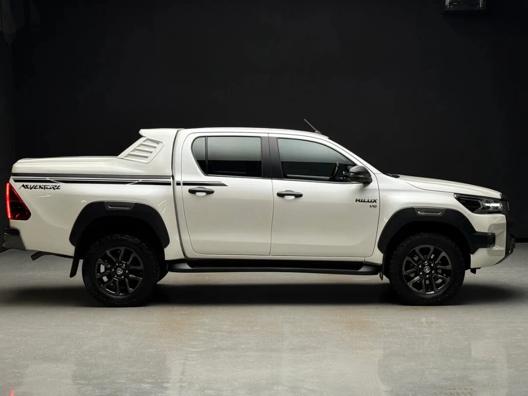 Toyota Hilux White