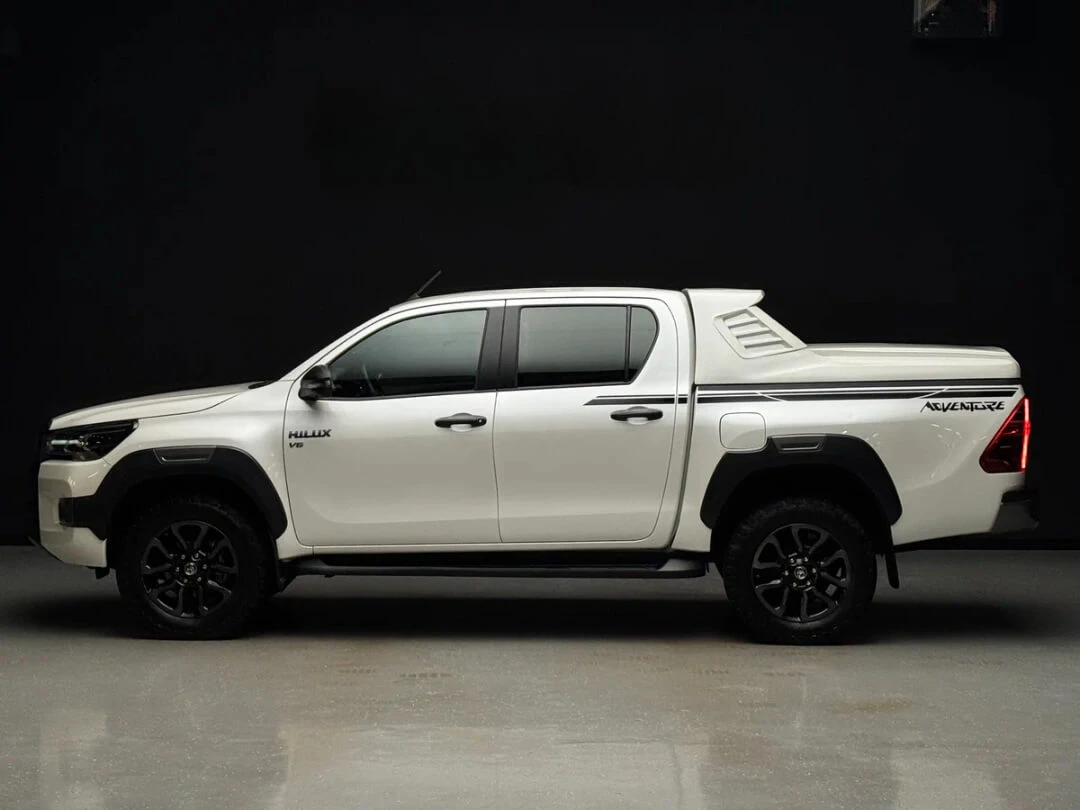 Toyota Hilux White