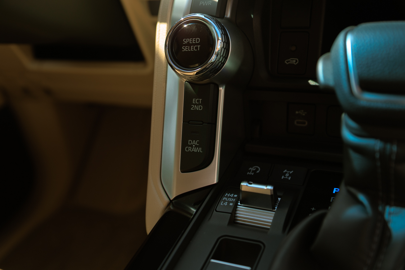 Toyota Land Cruiser 300 White