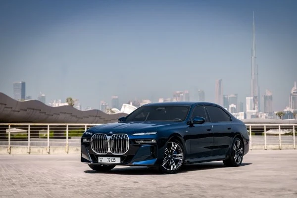 BMW 740i Individual Blau BMW 740i Individual Blau