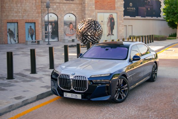 BMW 740i Individual Blauw & Zilver