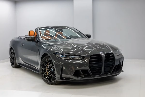 BMW M4 Tävlingsgrå