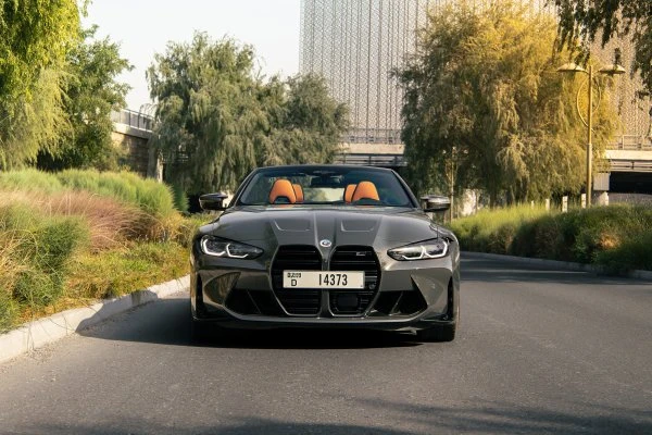 BMW M4 Tävlingsgrå