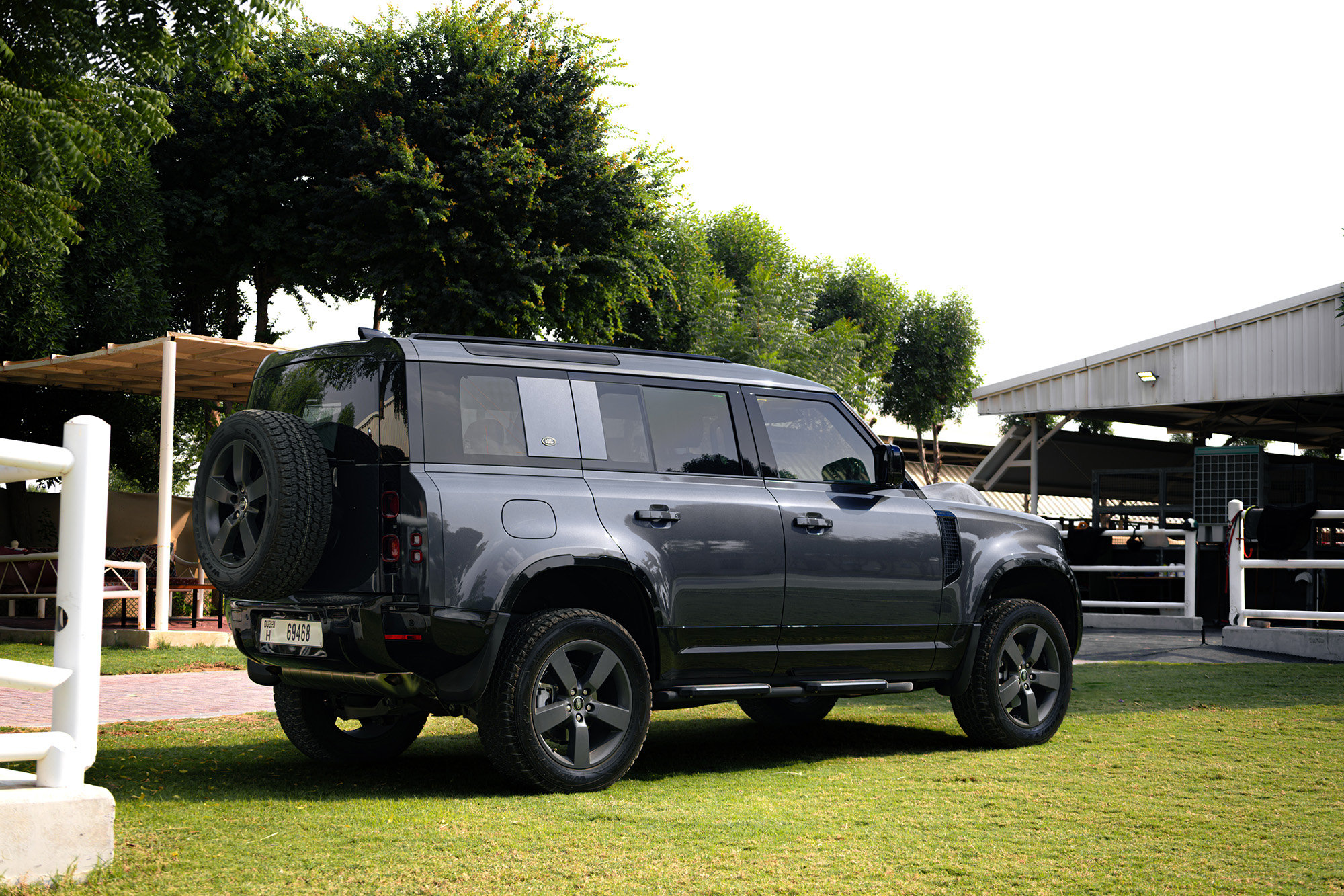 Land Rover Defender Grey