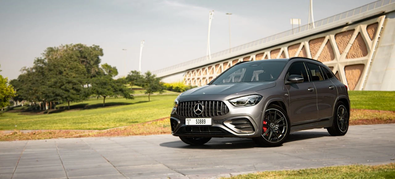 Mercedes GLA35 AMG Grau