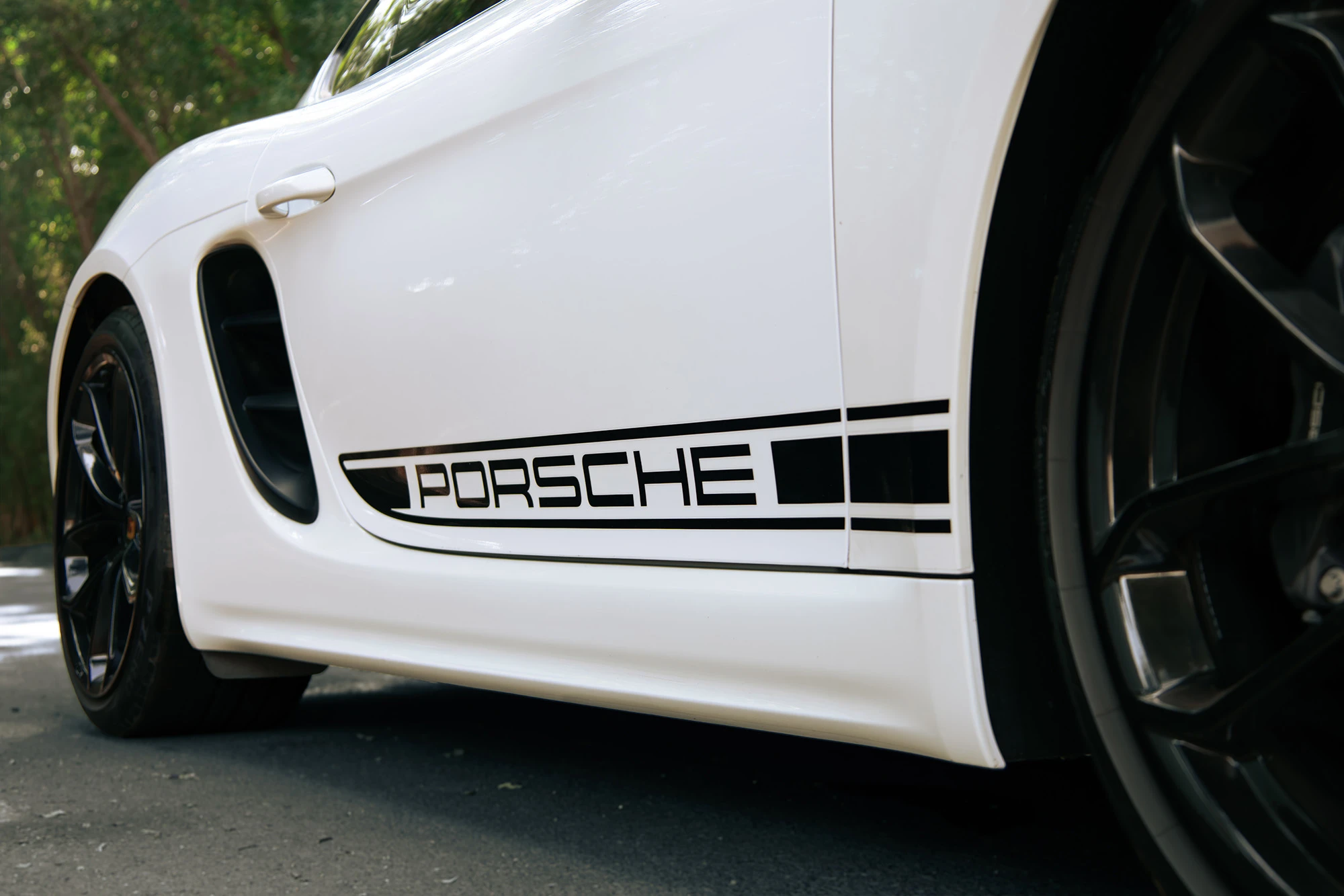 Porsche Cayman לבן Porsche Cayman לבן