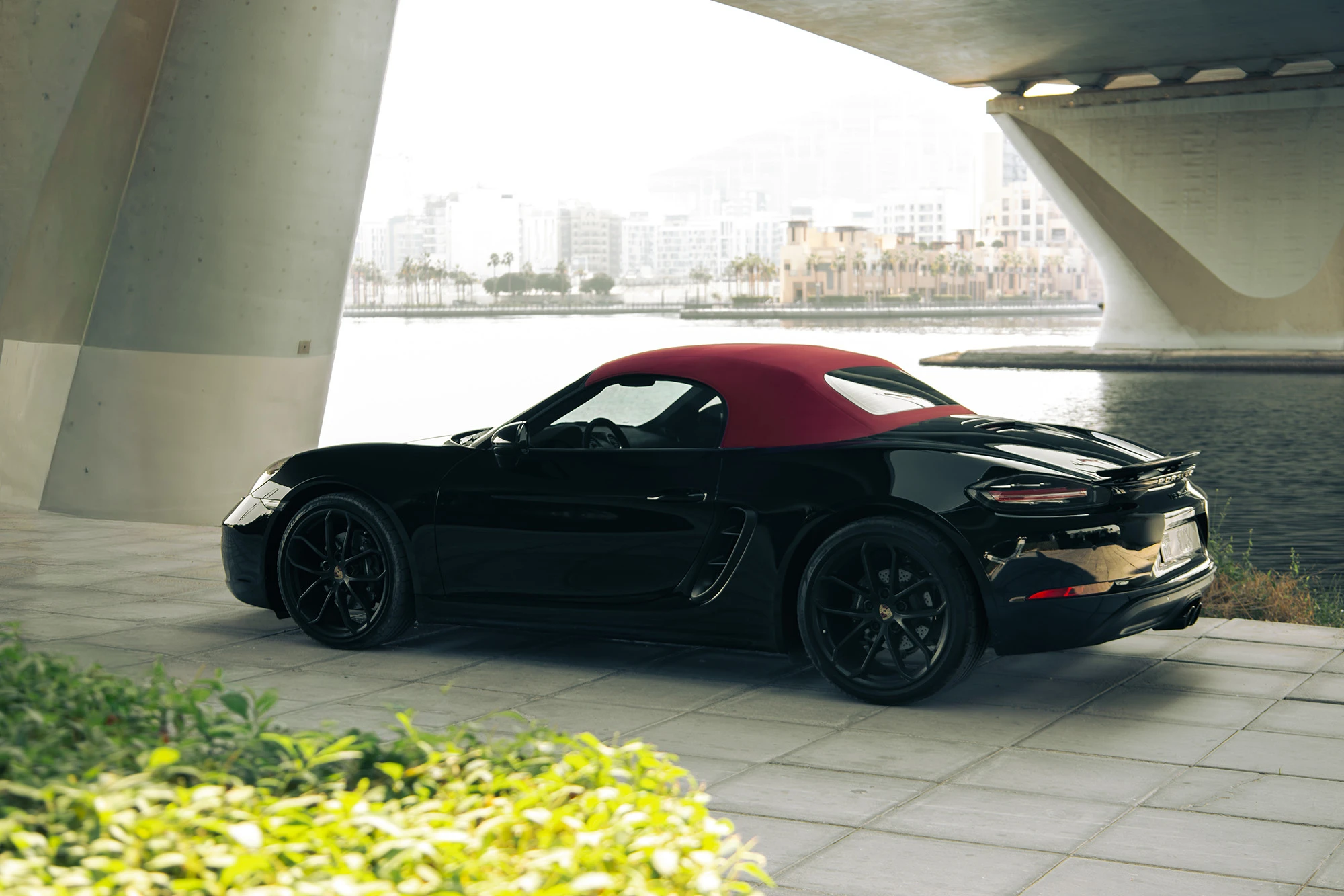 Porsche Boxster שחור Porsche Boxster שחור