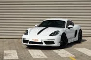 Porsche Cayman белый