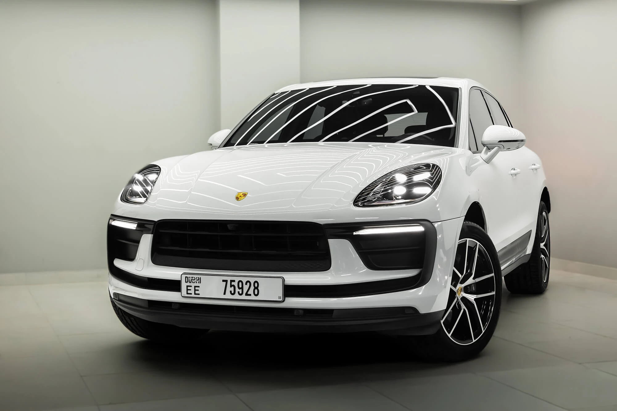 Porsche Macan белый