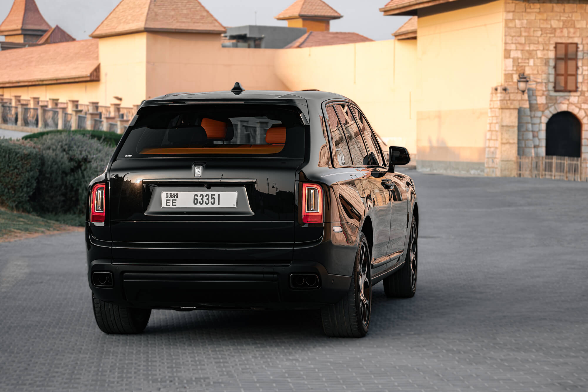 Rolls-Royce Cullinan Black