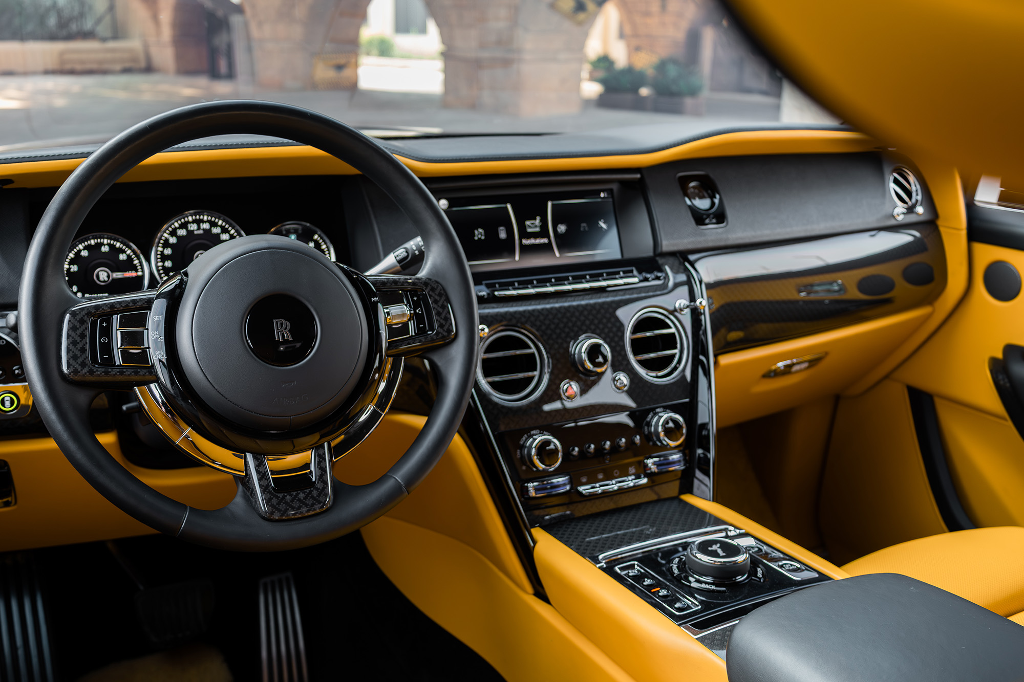 Rolls-Royce Cullinan Black