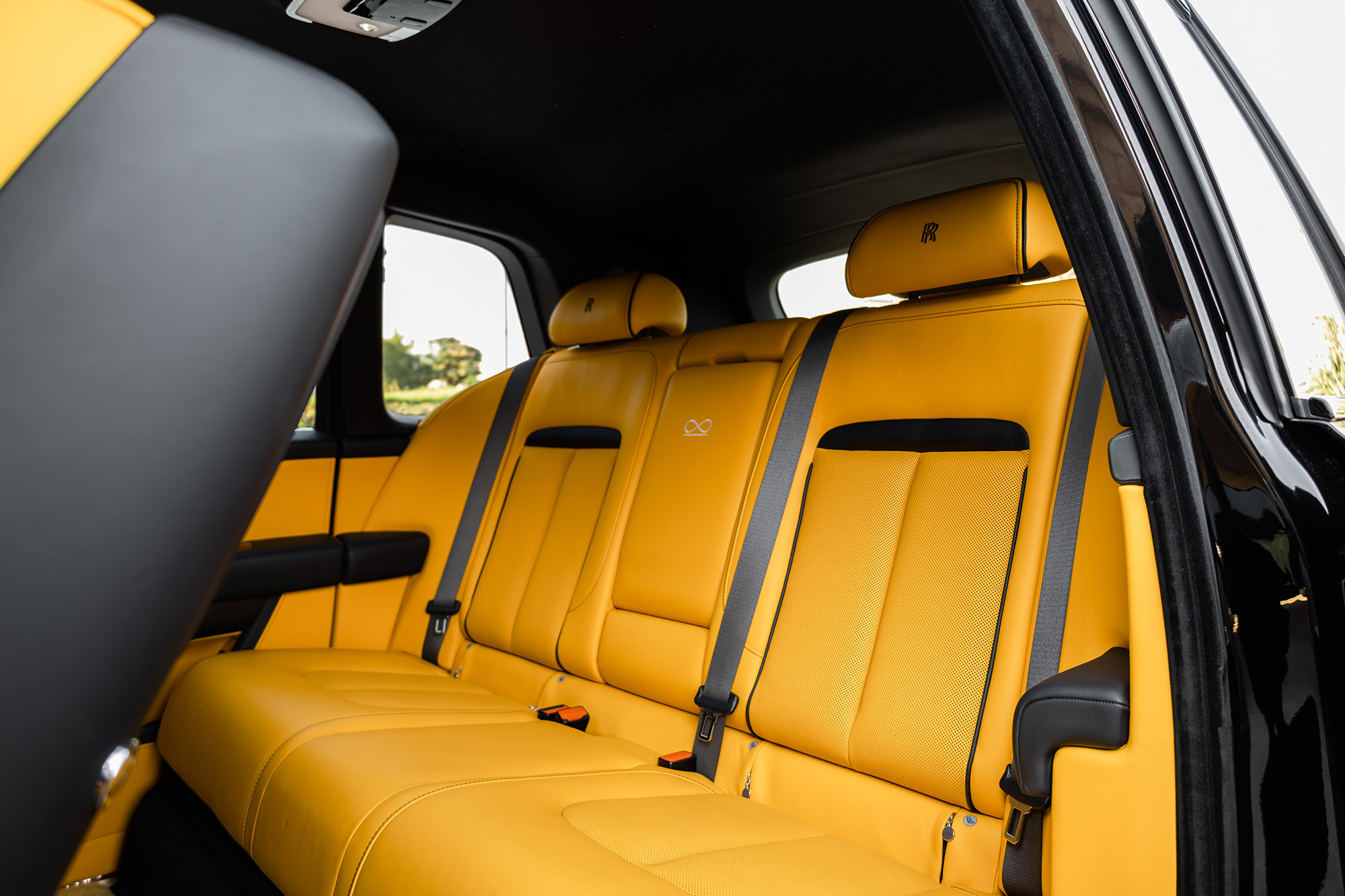 Rolls-Royce Cullinan Black