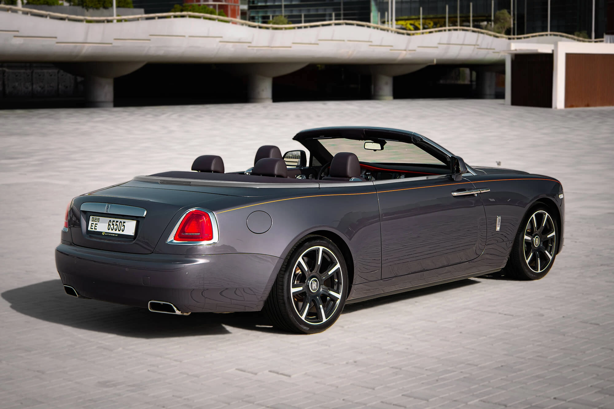 Rolls Royce Dawn Grau