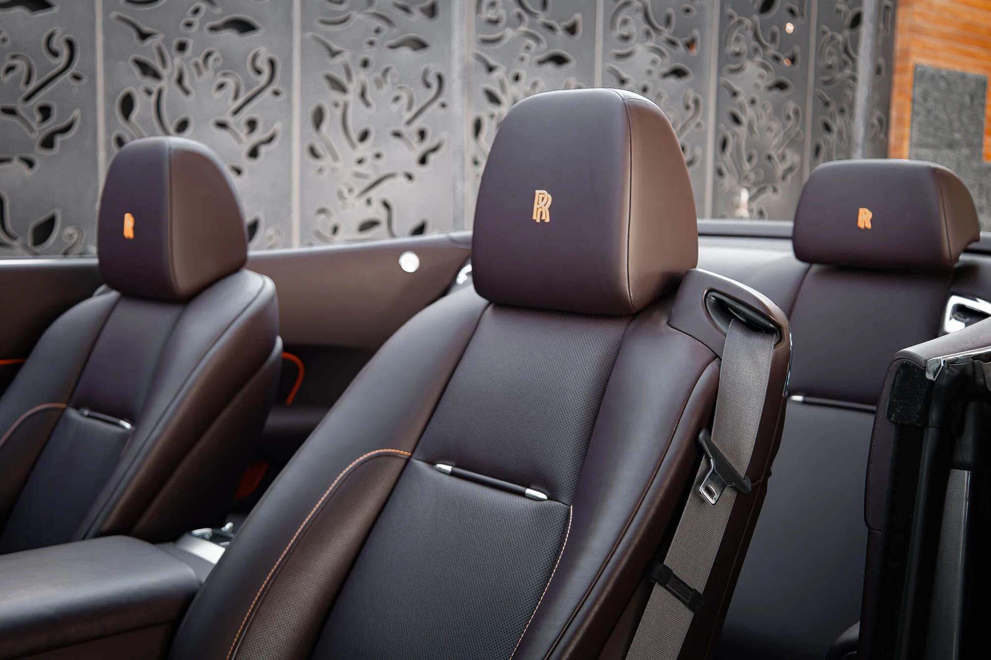 Rolls Royce Dawn Grau