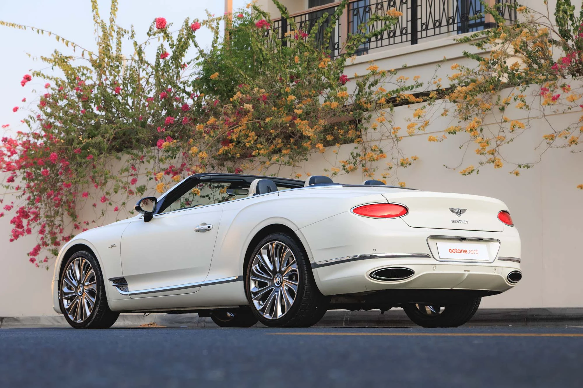 Bentley Continental GT Mulliner Convertible Matte White
