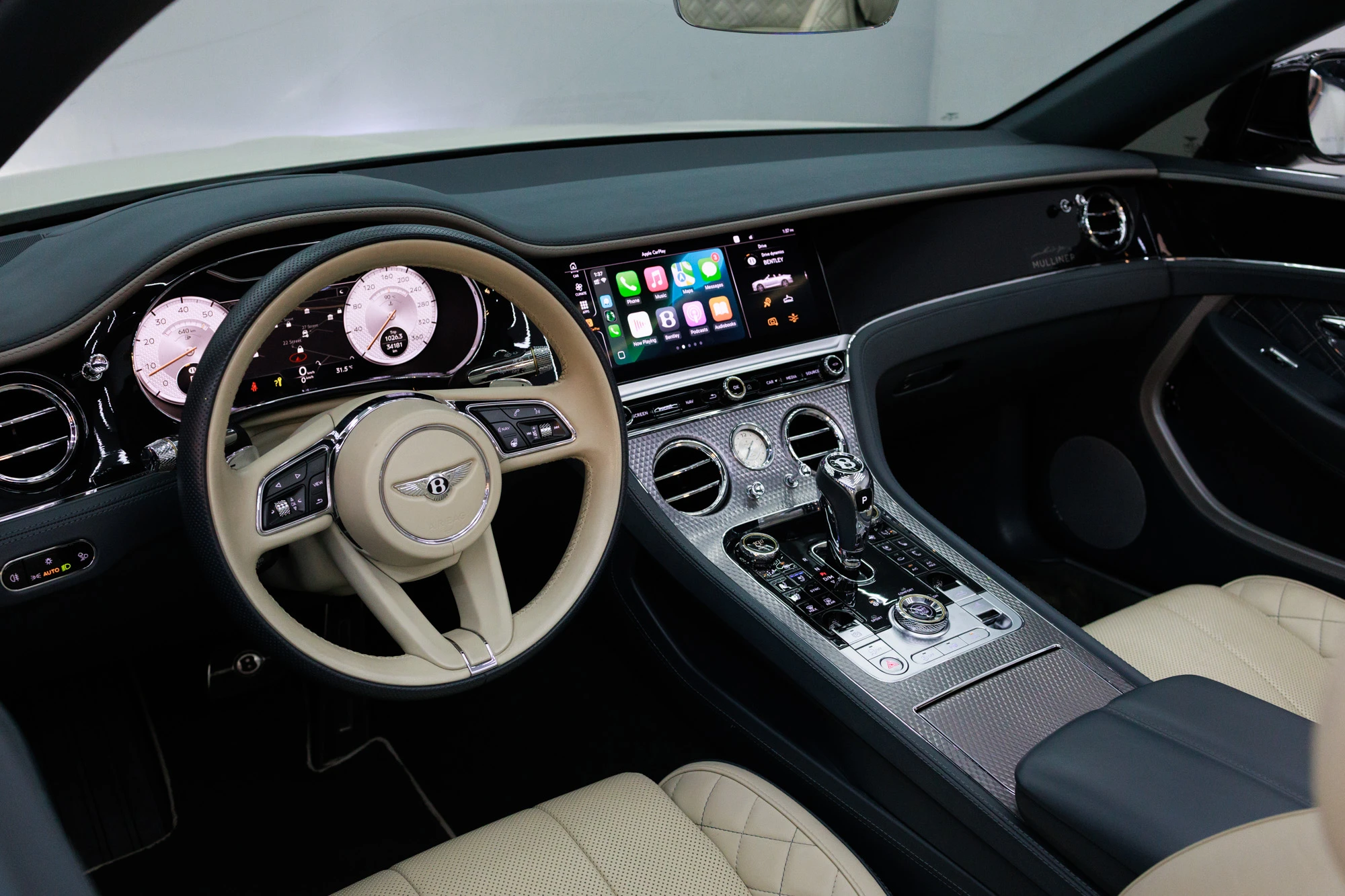 Bentley Continental GT Mulliner Cabriolet Mattweiß