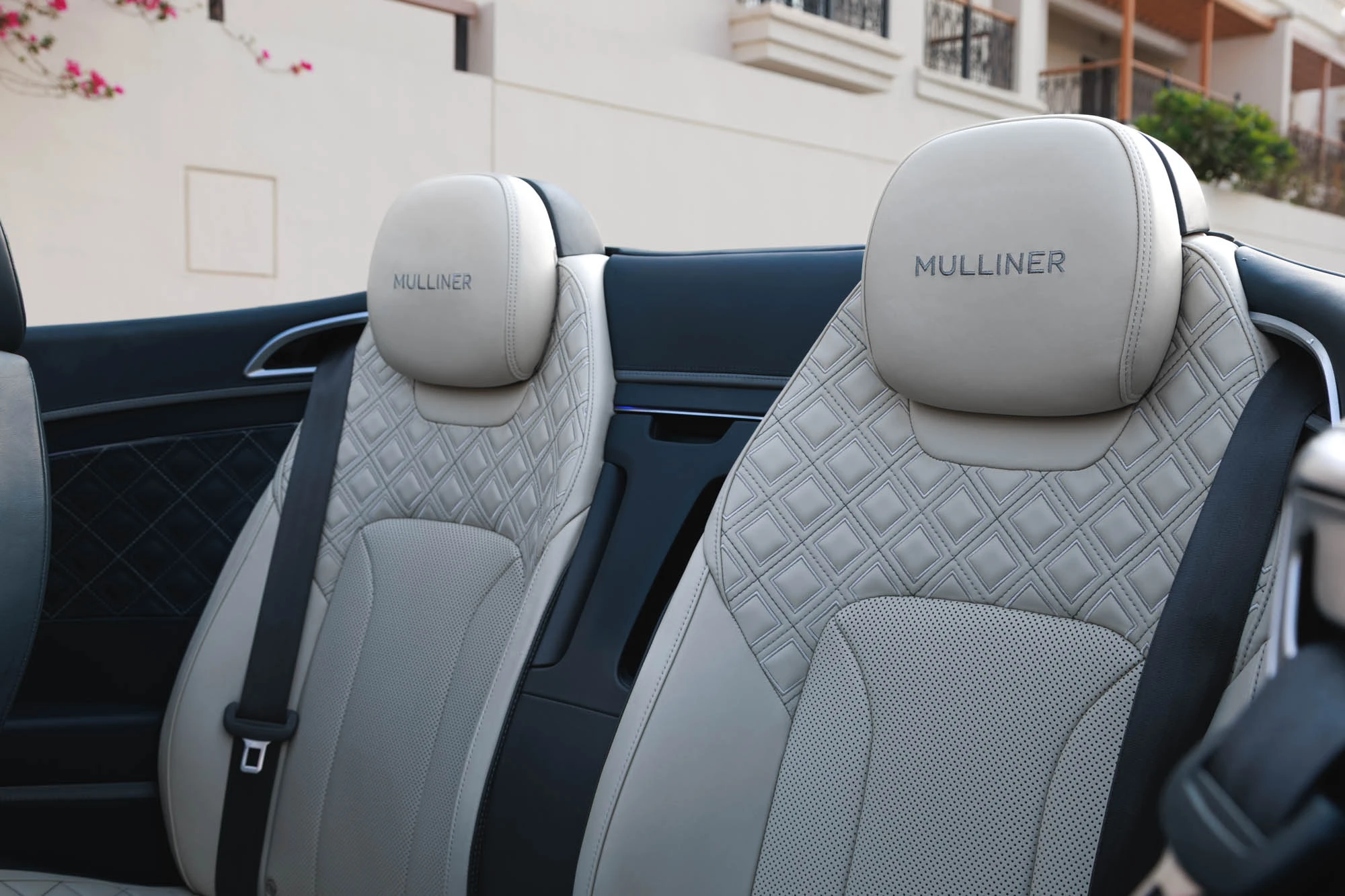 Bentley Continental GT Mulliner Convertible Matte White