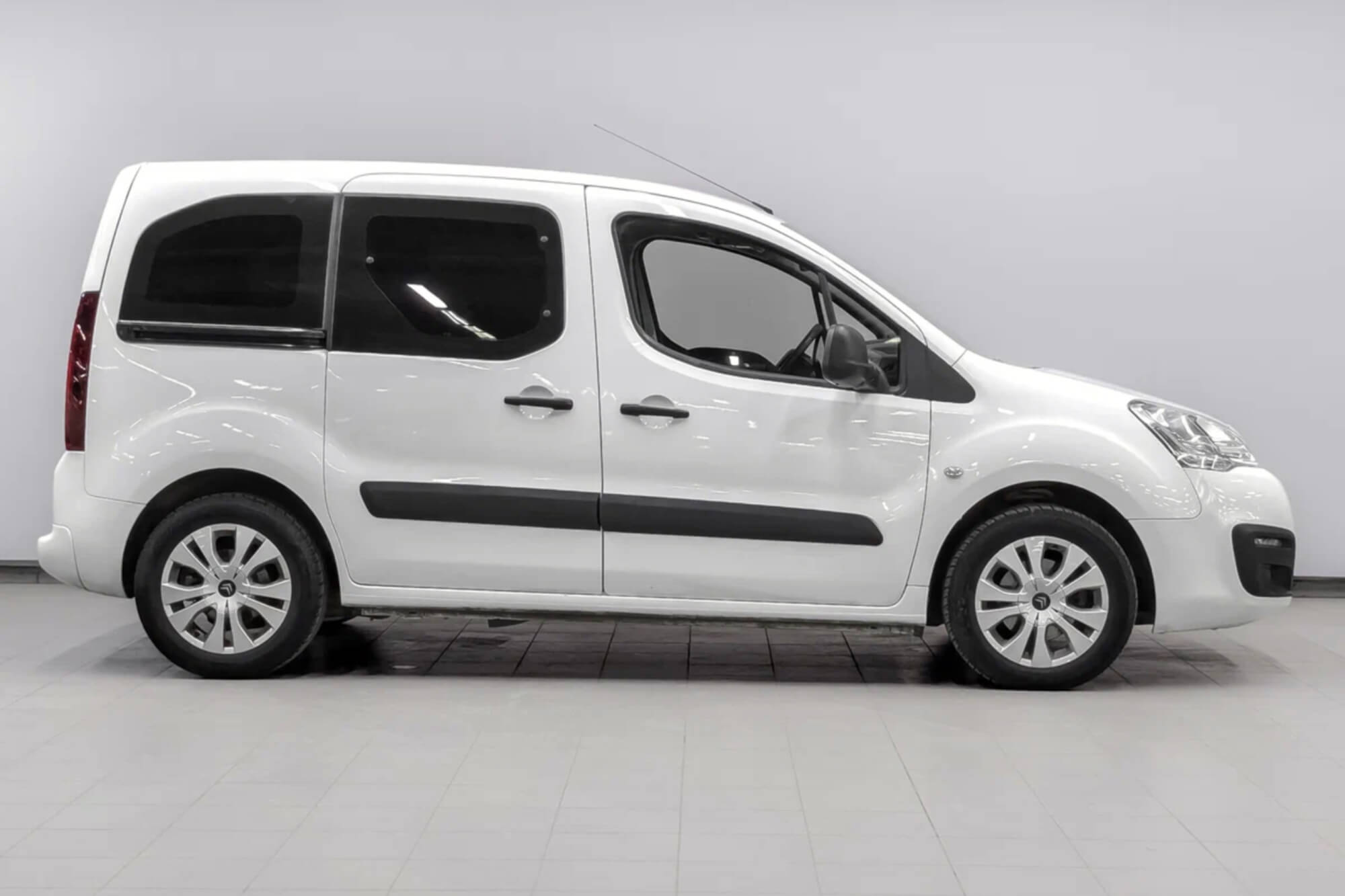 Citroen Berlingo II Restyling White