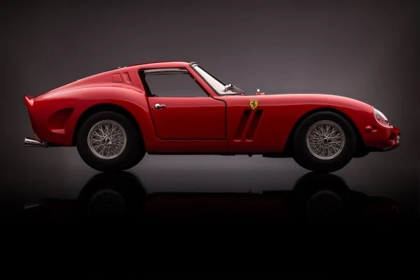 A história por detrás do Ferrari 250 GTO - Como se tornou um ícone