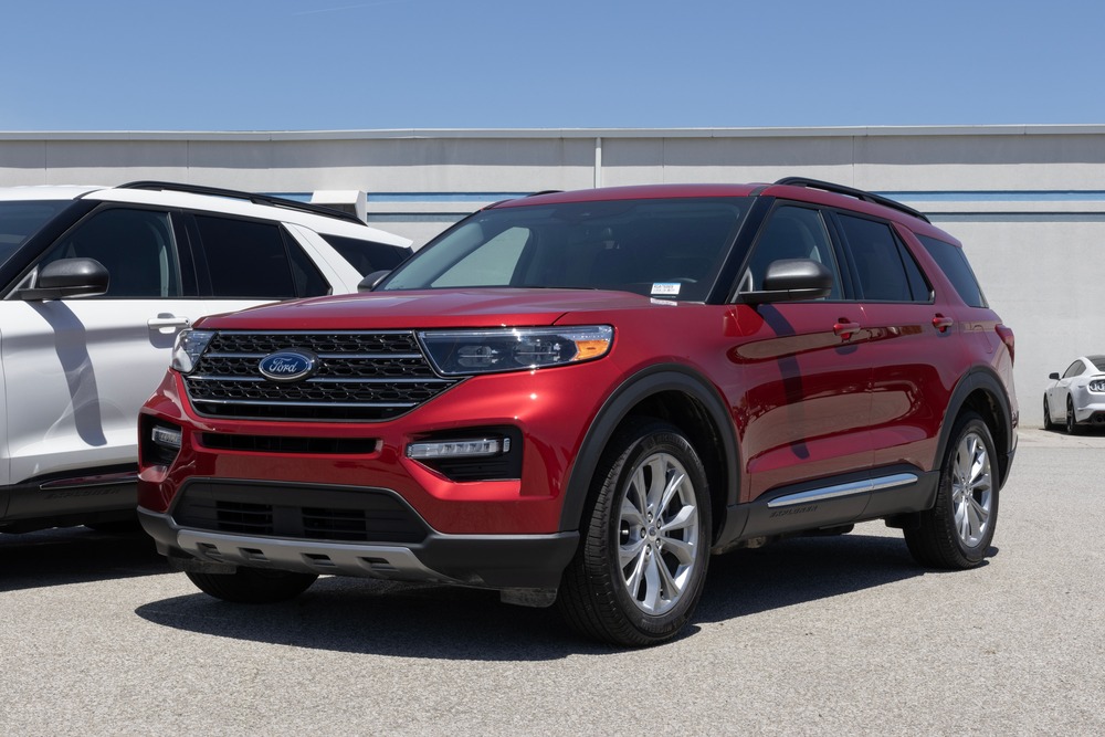 Las 10 principales empresas automovilísticas de los EAU Ford Explorer en Dubai
