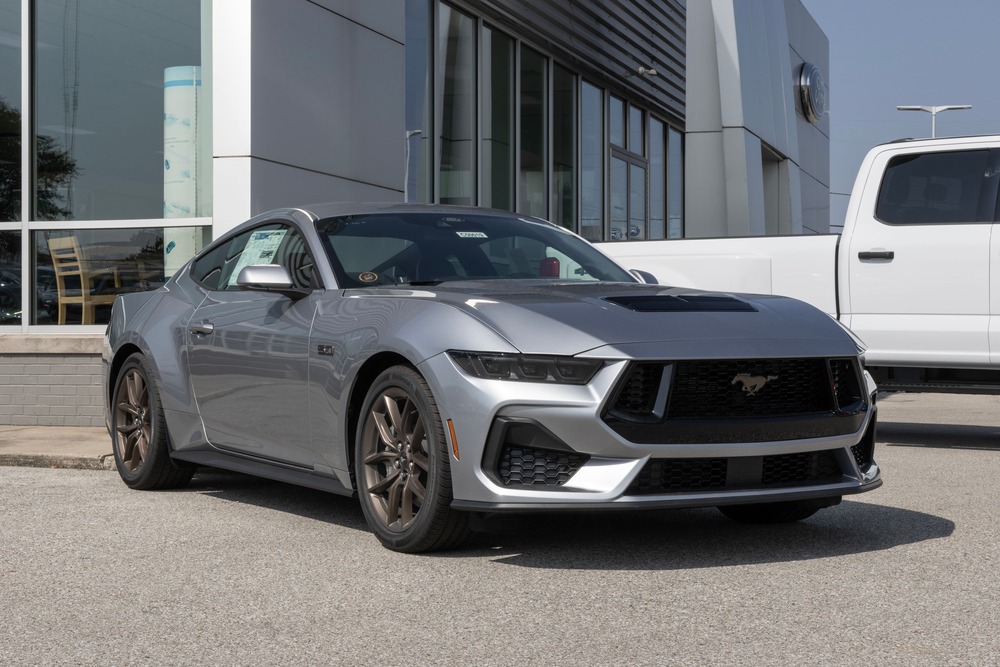 Melhores carros para aluguer de longa duração no Dubai Ford Mustang no Dubai