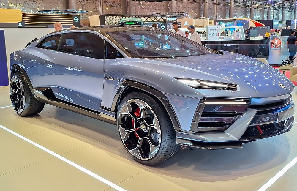 Come si distingue la Lamborghini Lanzador tra le supercar elettriche Lanzador negli Emirati Arabi Uniti