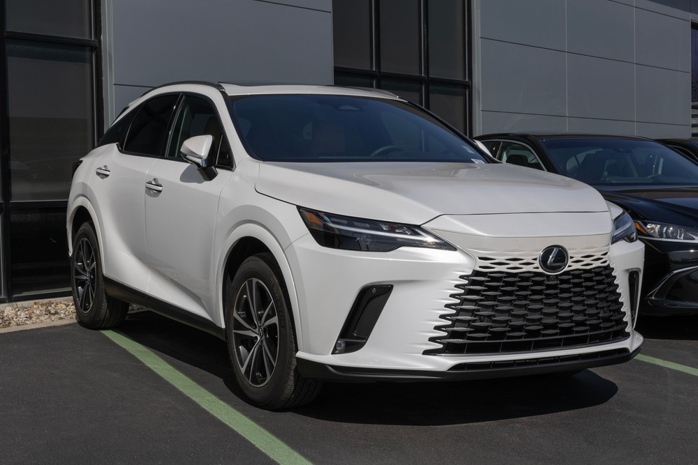 Las 10 principales empresas automovilísticas de los EAU Lexus RX en Dubai