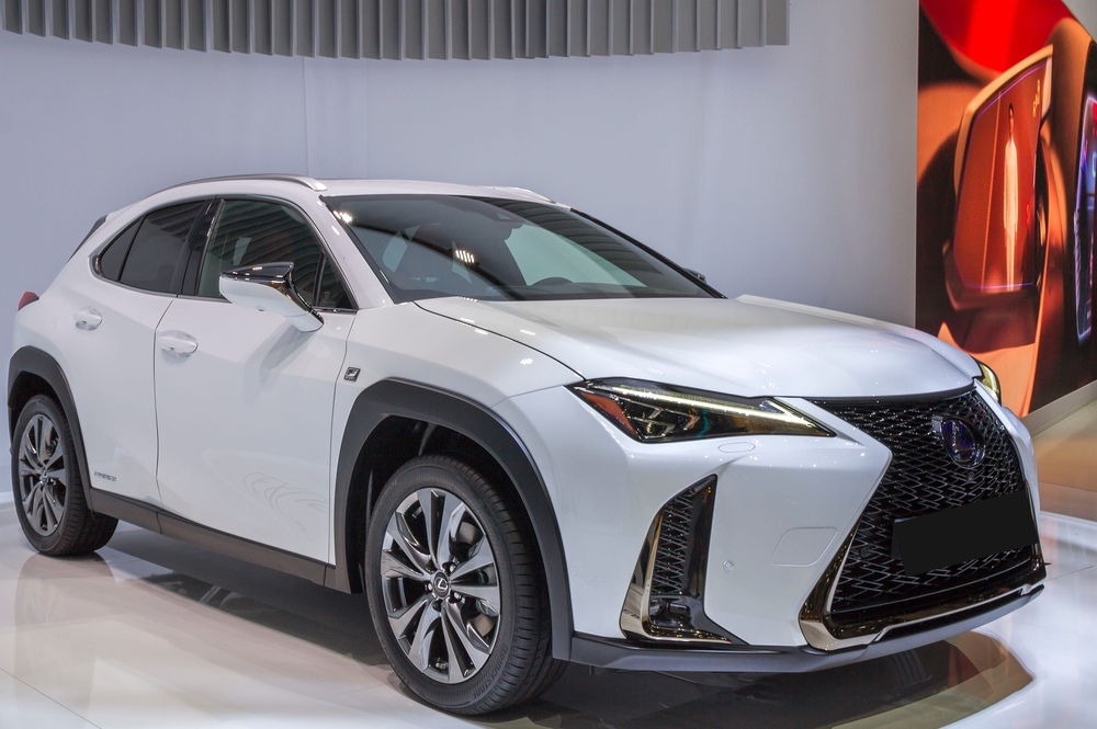 Гибридный Lexus ux в Дубае