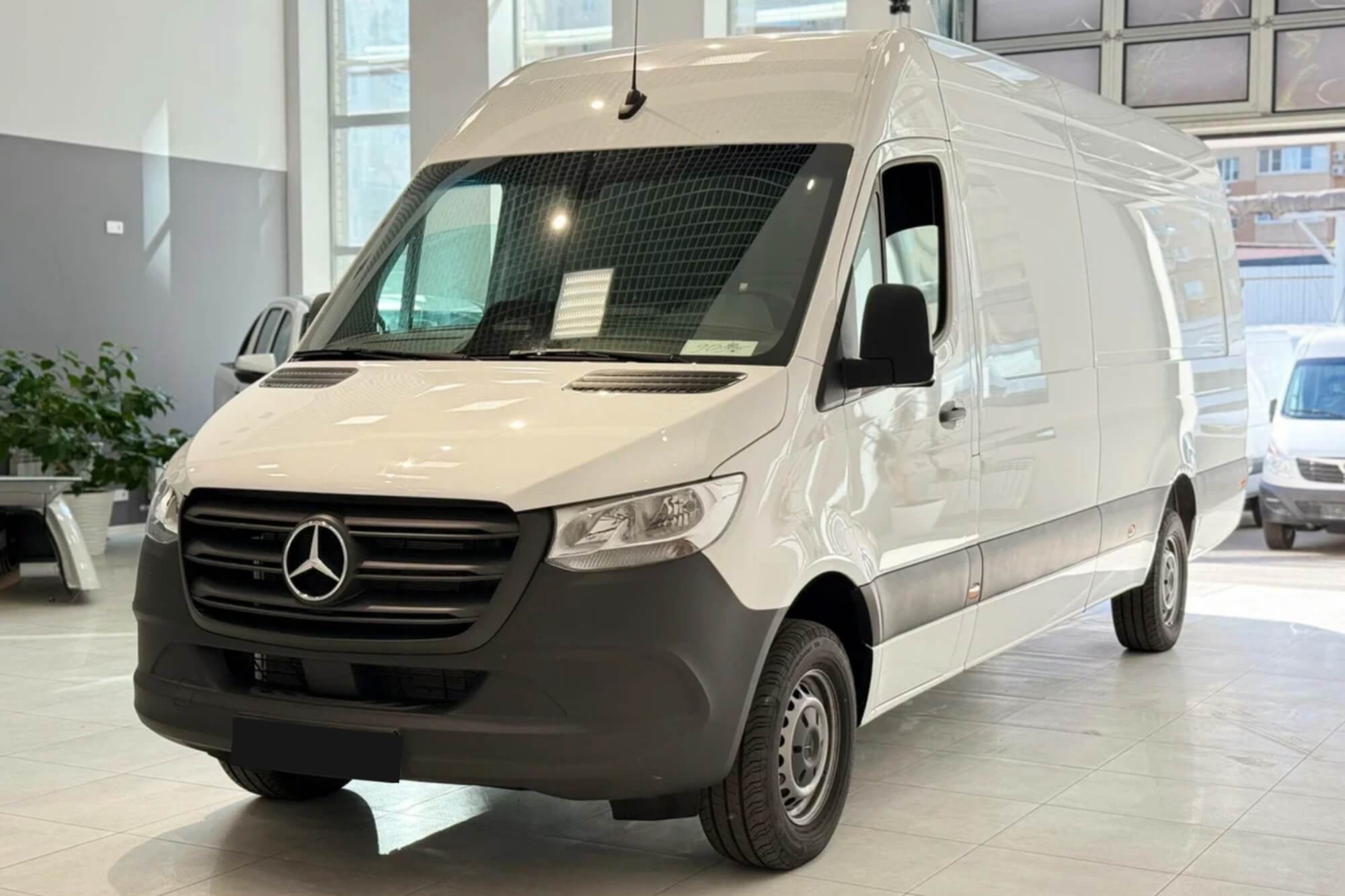 Mercedes-Benz Sprinter White