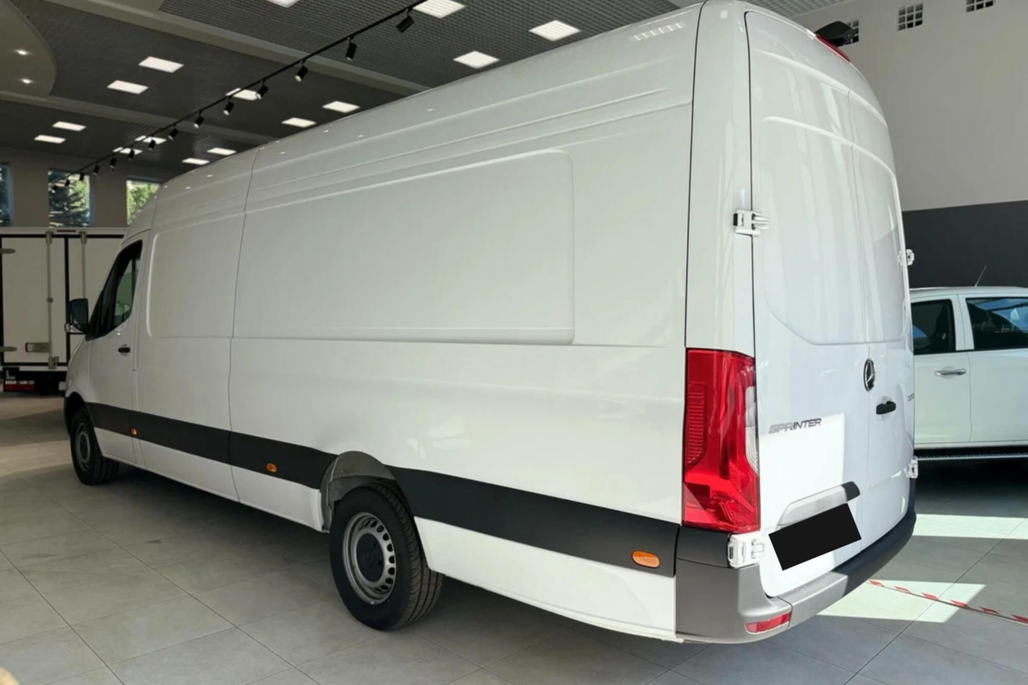 Mercedes-Benz Sprinter White